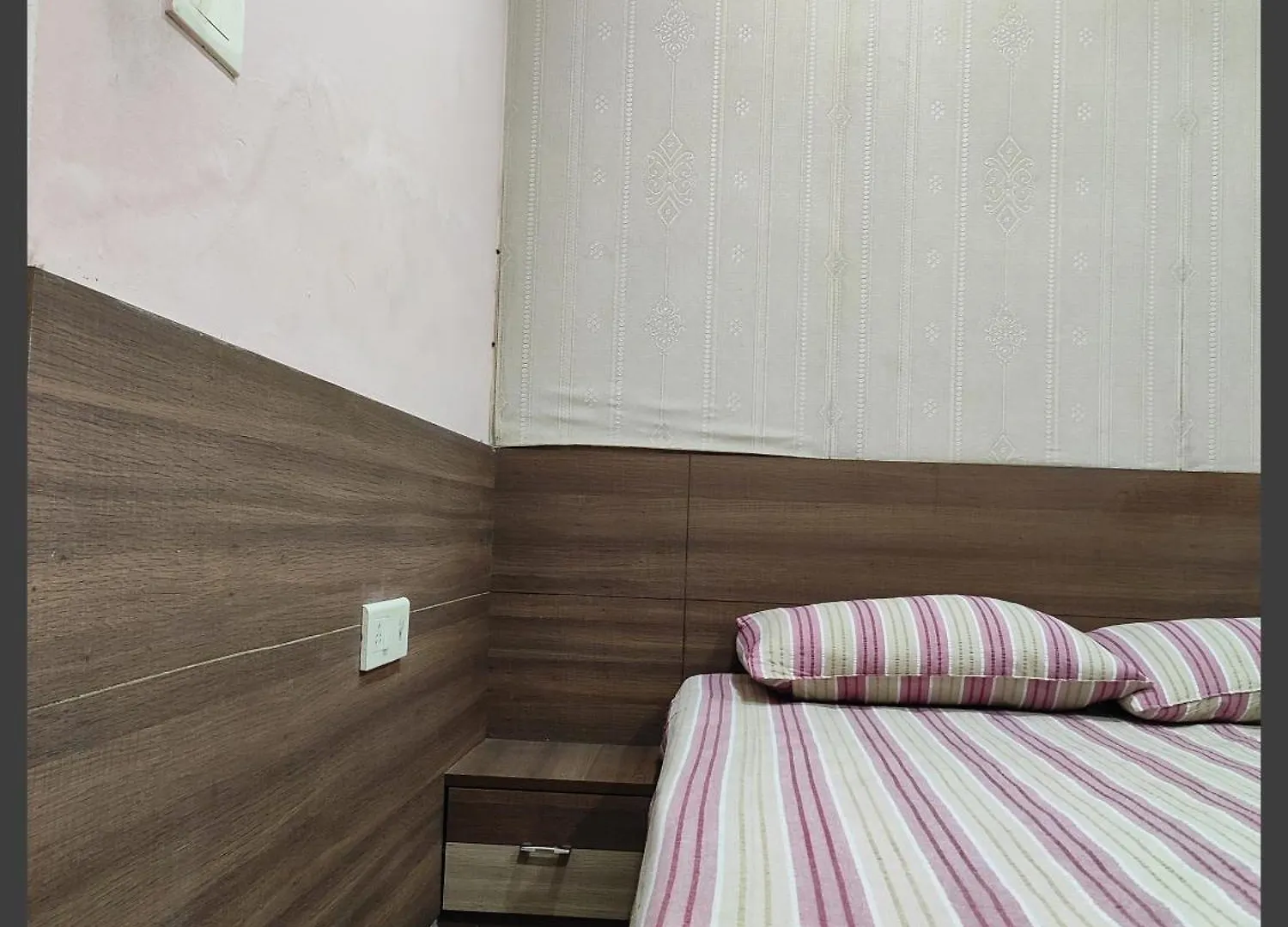 Flat In Kochin 102公寓